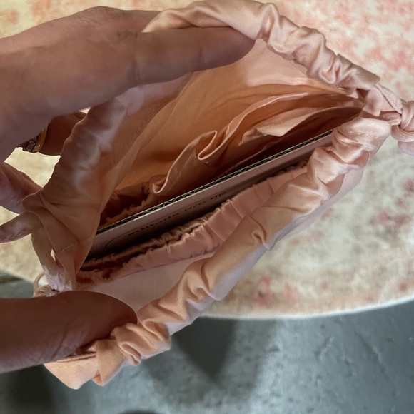 Ettitude NWT Cloud Pink Sateen Shortie in Bag Clean Bamboo - Picture 3 of 3